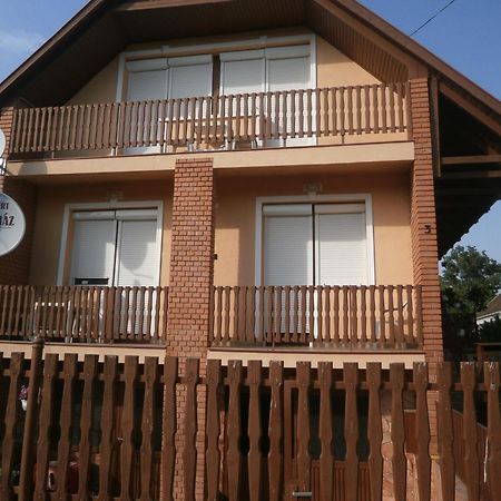 Tuenderkert Apartmanok Hajdúszoboszló Zewnętrze zdjęcie
