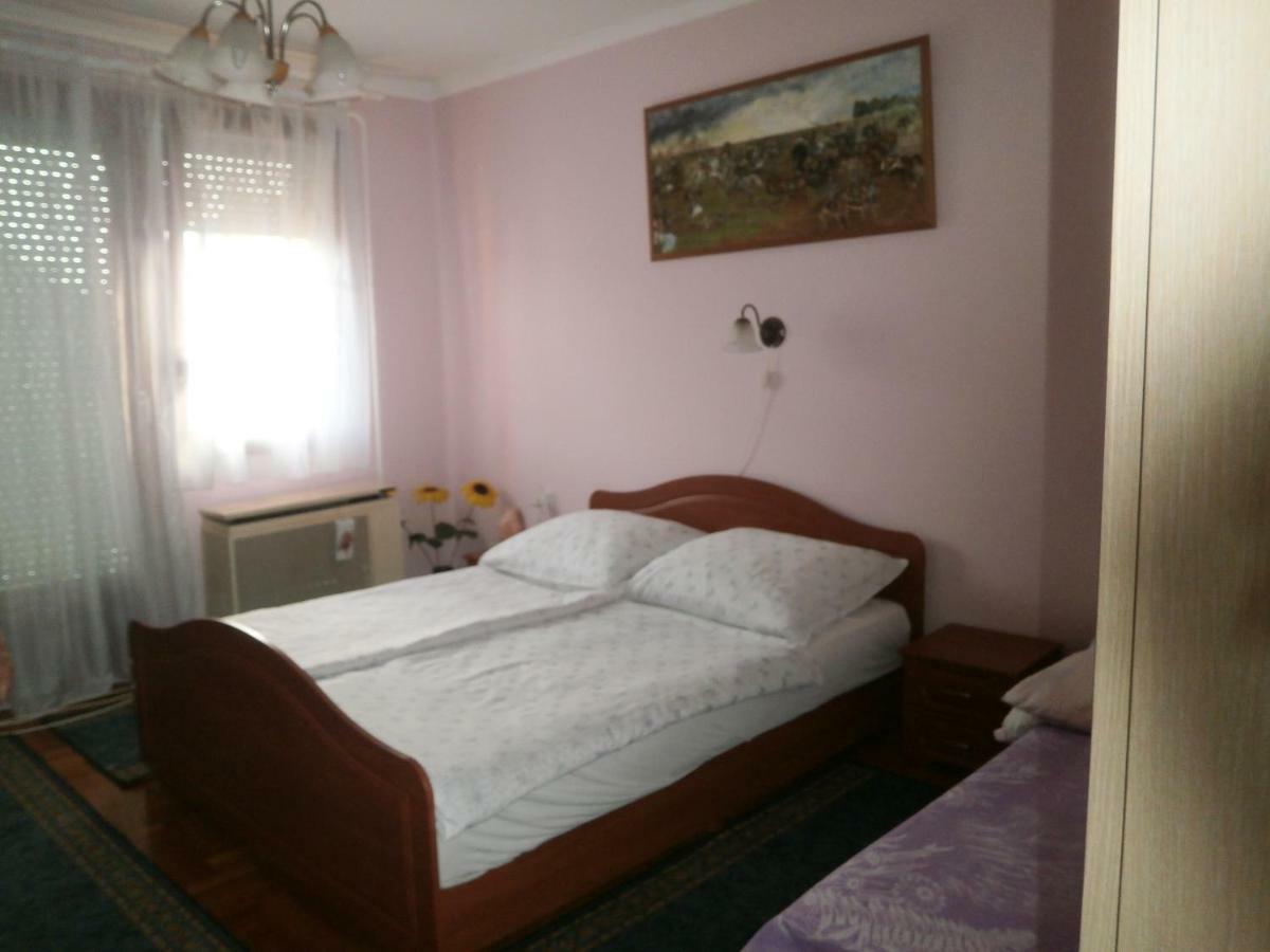 Tuenderkert Apartmanok Hajdúszoboszló Zewnętrze zdjęcie